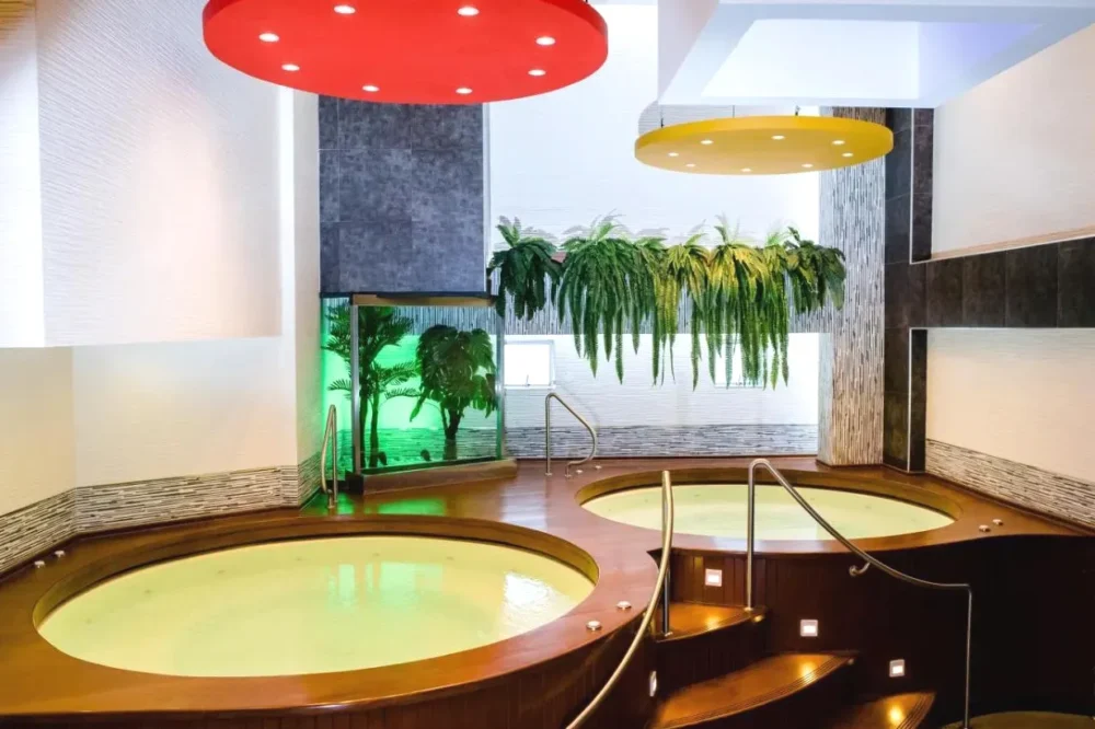 2 Piscinas con Hidromasaje Verona Hotel Baños Turcos