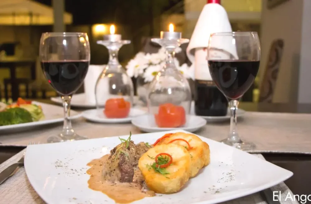 Cena Romántica del Hotel El Angolo Piura