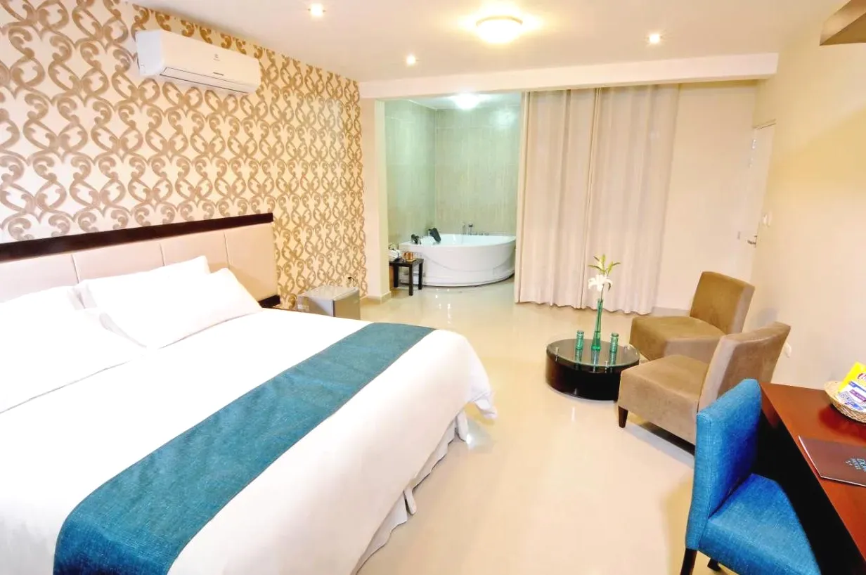 Dom Hotel Piura con hidromasaje en la habitación