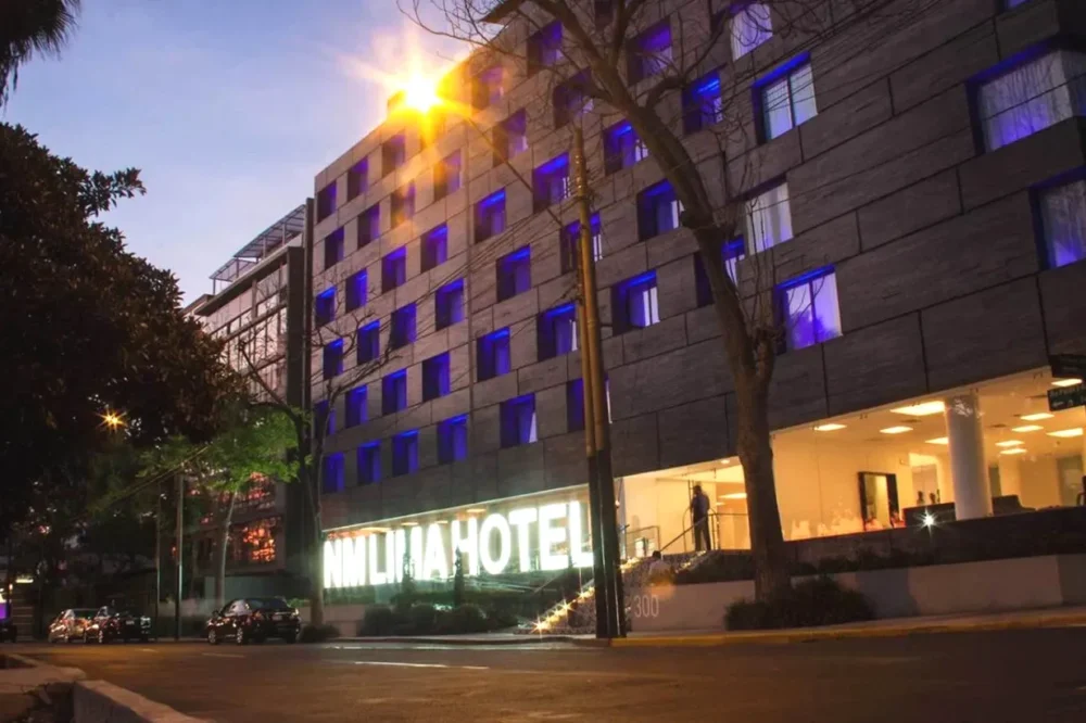Exterior del NM Lima Hotel en San Isidro