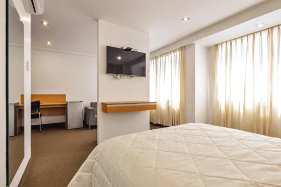 Hotel Médano Trujillo con tv y jacuzzi en la suite