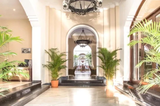 Interior del LP Los Portales Hotel Piura