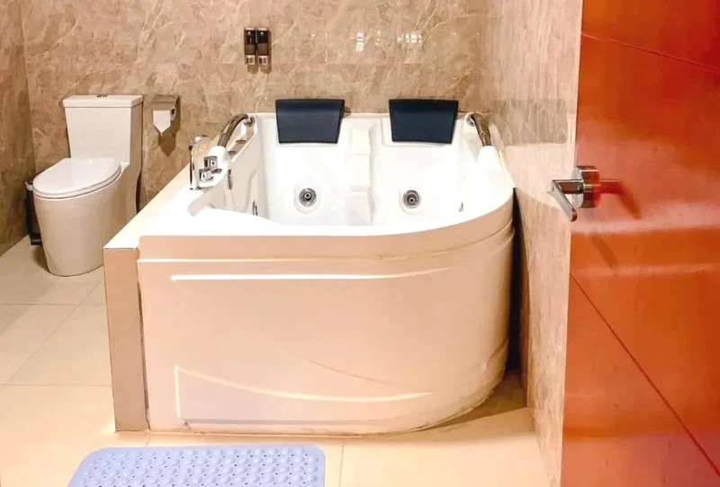 Jacuzzi de la Suite SM HOTEL Plus San Miguel Lima