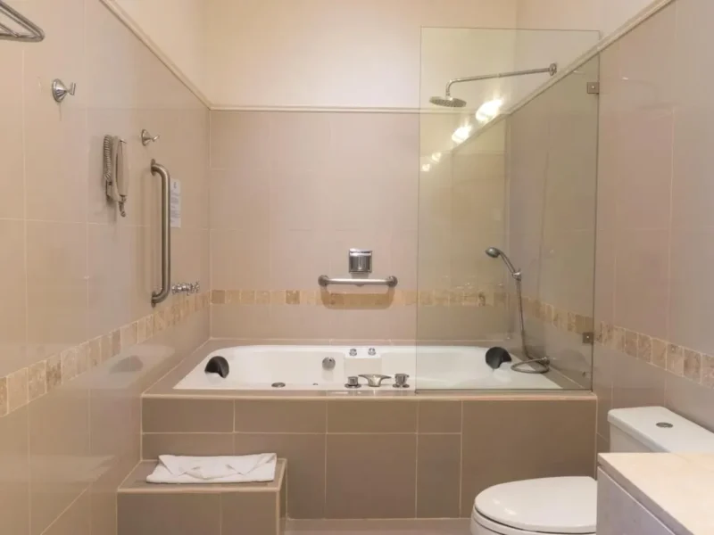 Jacuzzi en la Habitación LP Los Portales Hotel Piura