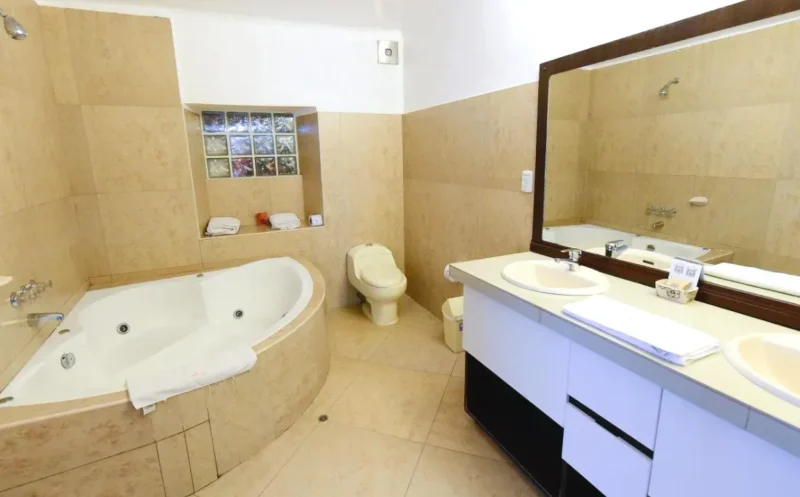 Jacuzzi para Parejas Yabar Hotel Plaza Cusco
