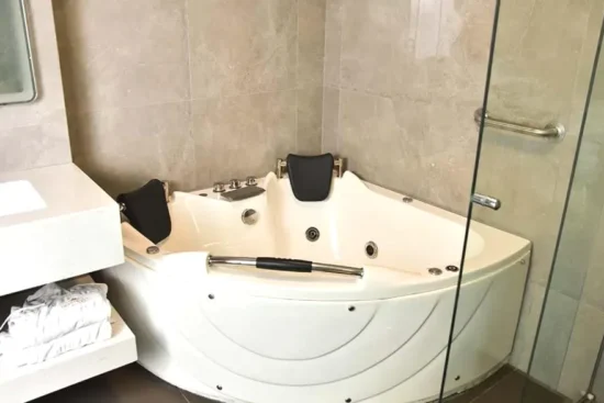 Jacuzzi Privado Serenzza Hotel La Victoria Lima