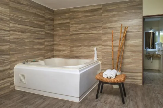 Jacuzzi Rado Hotel Quintanas Trujillo