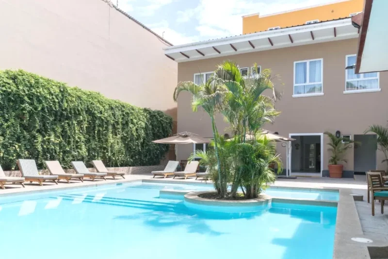 Piscina del LP Los Portales Hotel Piura