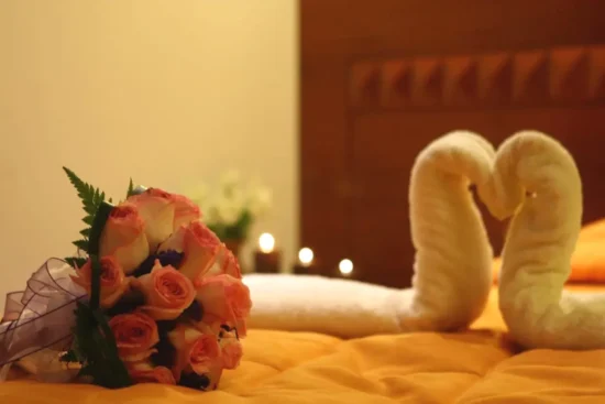 Ramo de flores en la habitación Hotel Tikary Arequipa