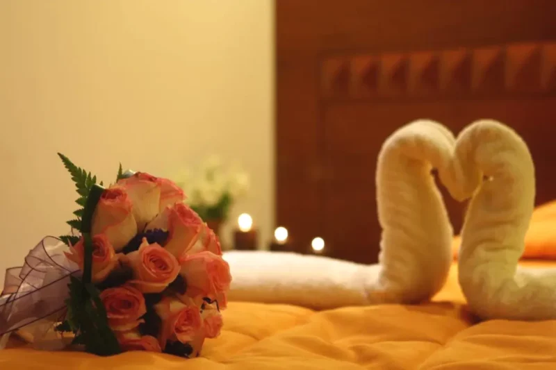 Ramo de flores en la habitación Hotel Tikary Arequipa