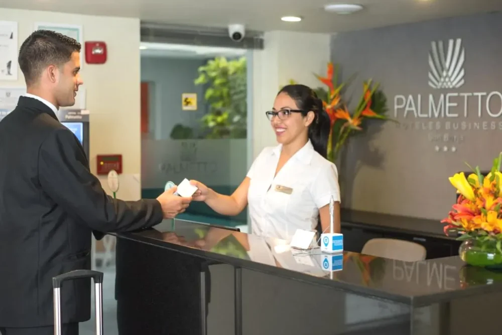 Recepción de lujo en el Palmetto Hotel Business San Borja Lima
