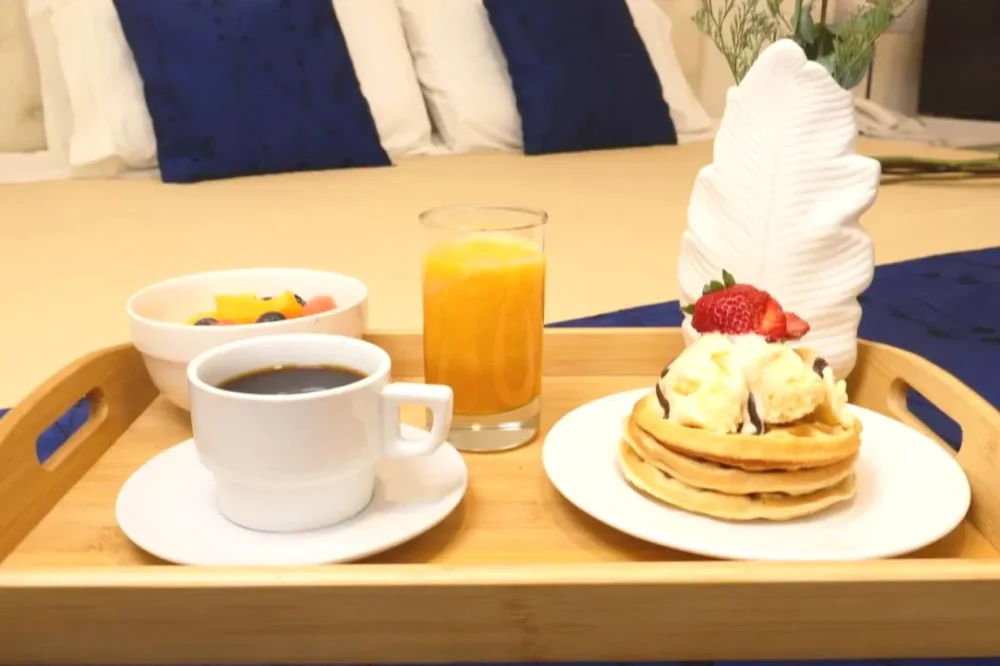 Servicio de desayuno en la habitación Rig Vêda Hotel Santiago de Surco