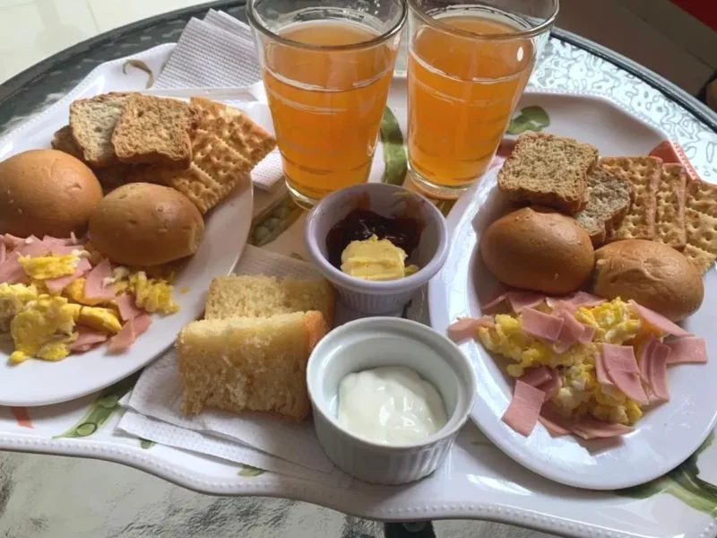 Servicio de Desayuno TruGarden Hotel Trujillo