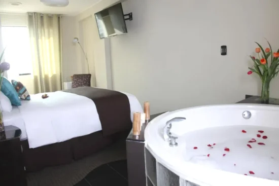 Suite con Jacuzzi Privado Hotel Rivera Inn Lince