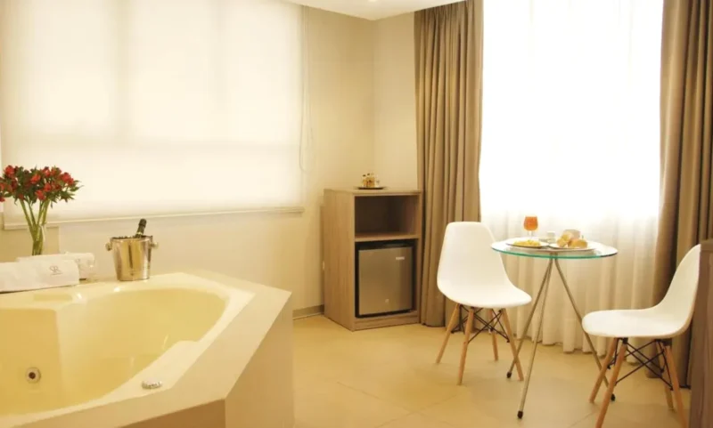 Suite Executive Hotel San Remo Lince con Tina de Hidromasaje