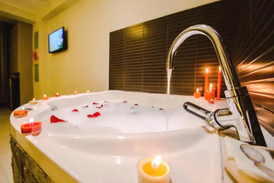 Tina de Hidromasaje Romántica Wayta Inn Cusco
